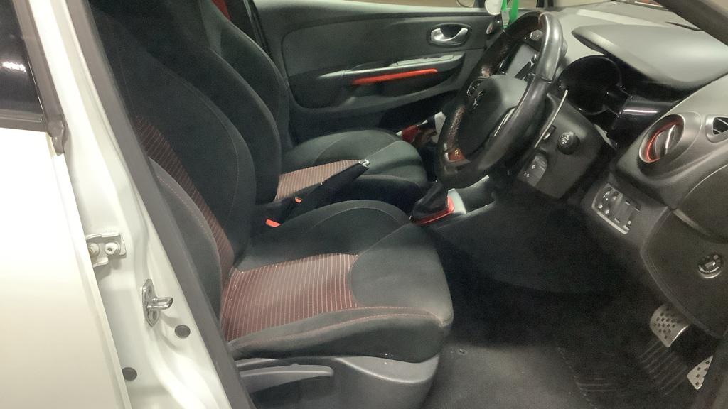 Renault Clio 1.6 TCe Renaultsport Nav Hatchback 5dr Petrol Auto Euro 6 (200 ps)