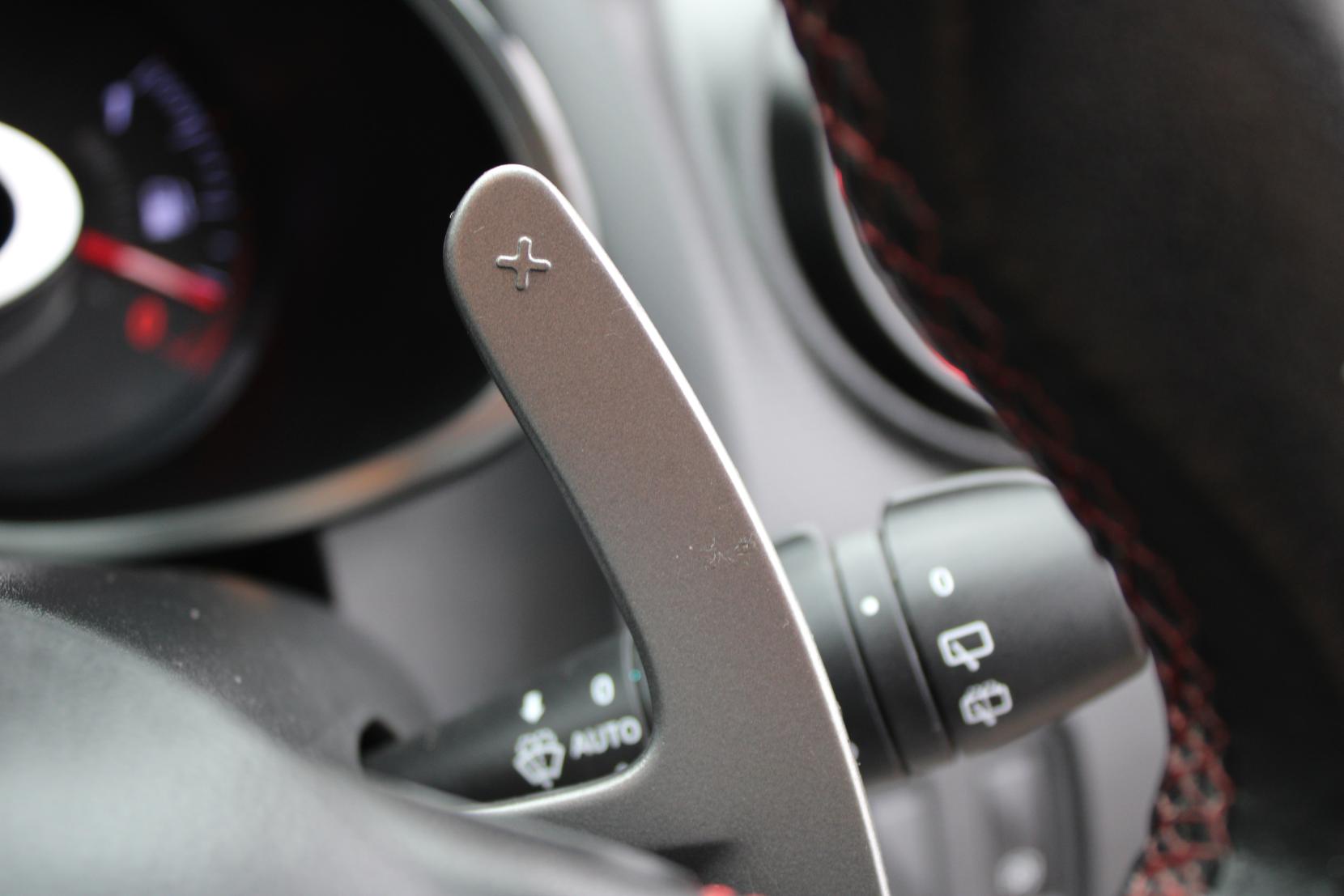 Renault Clio 1.6 TCe Renaultsport Nav Hatchback 5dr Petrol Auto Euro 6 (200 ps)