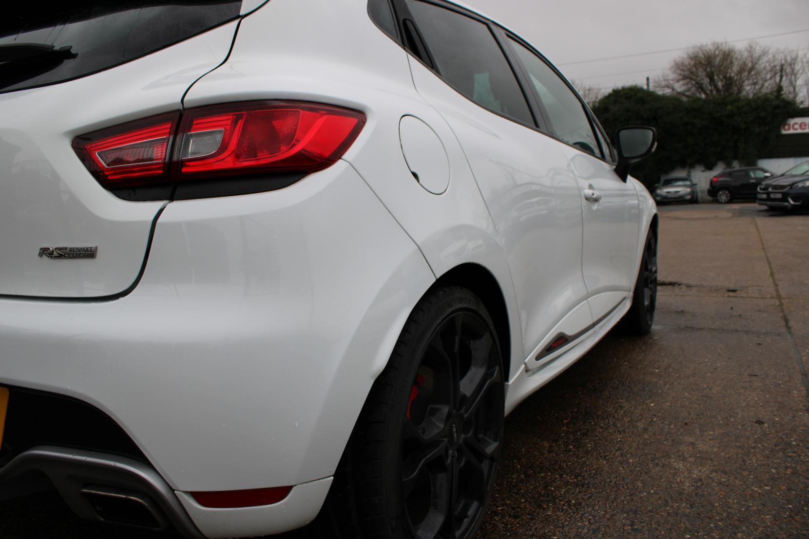 Renault Clio 1.6 TCe Renaultsport Nav Hatchback 5dr Petrol Auto Euro 6 (200 ps)