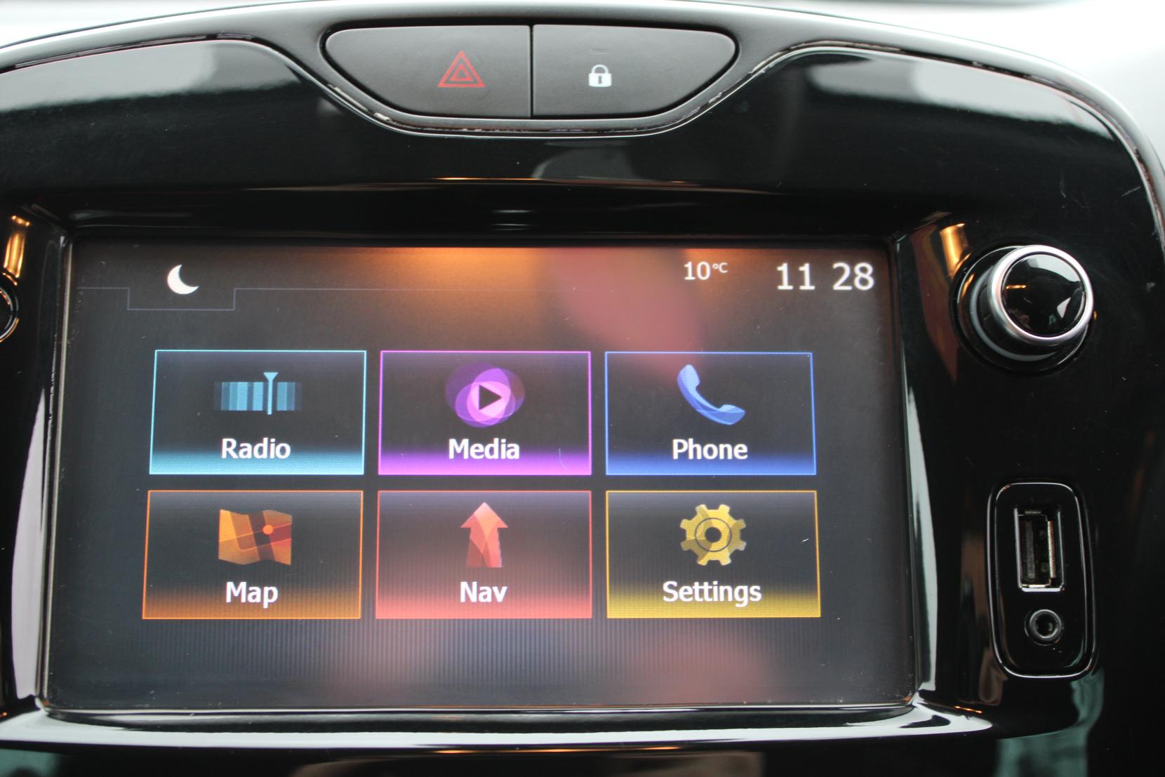 Renault Clio 1.6 TCe Renaultsport Nav Hatchback 5dr Petrol Auto Euro 6 (200 ps)