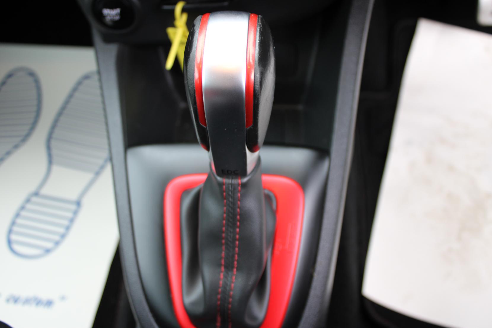 Renault Clio 1.6 TCe Renaultsport Nav Hatchback 5dr Petrol Auto Euro 6 (200 ps)