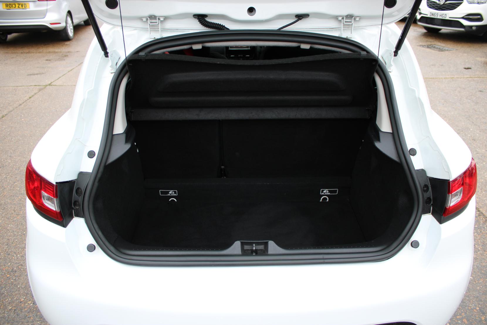 Renault Clio 1.6 TCe Renaultsport Nav Hatchback 5dr Petrol Auto Euro 6 (200 ps)