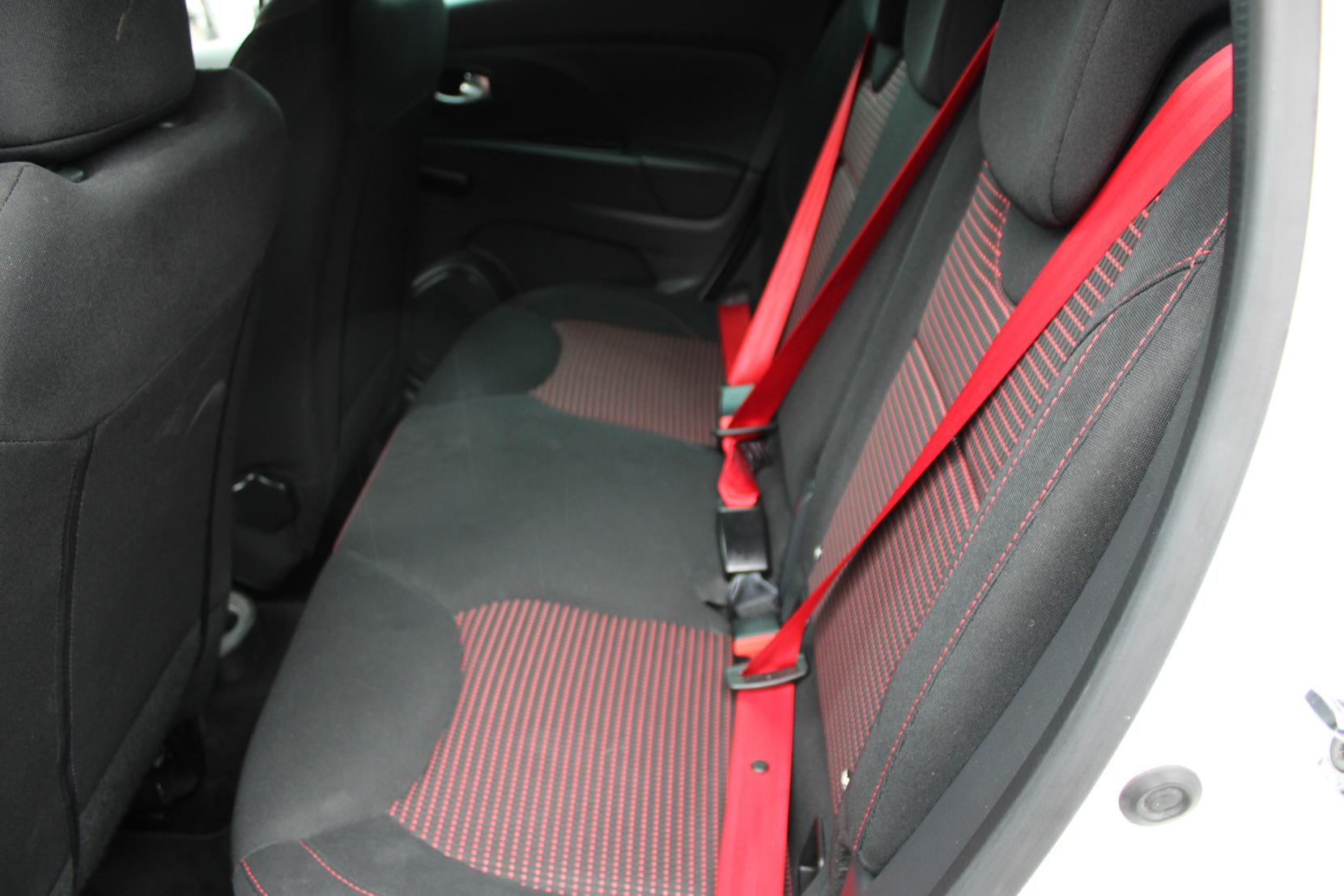 Renault Clio 1.6 TCe Renaultsport Nav Hatchback 5dr Petrol Auto Euro 6 (200 ps)