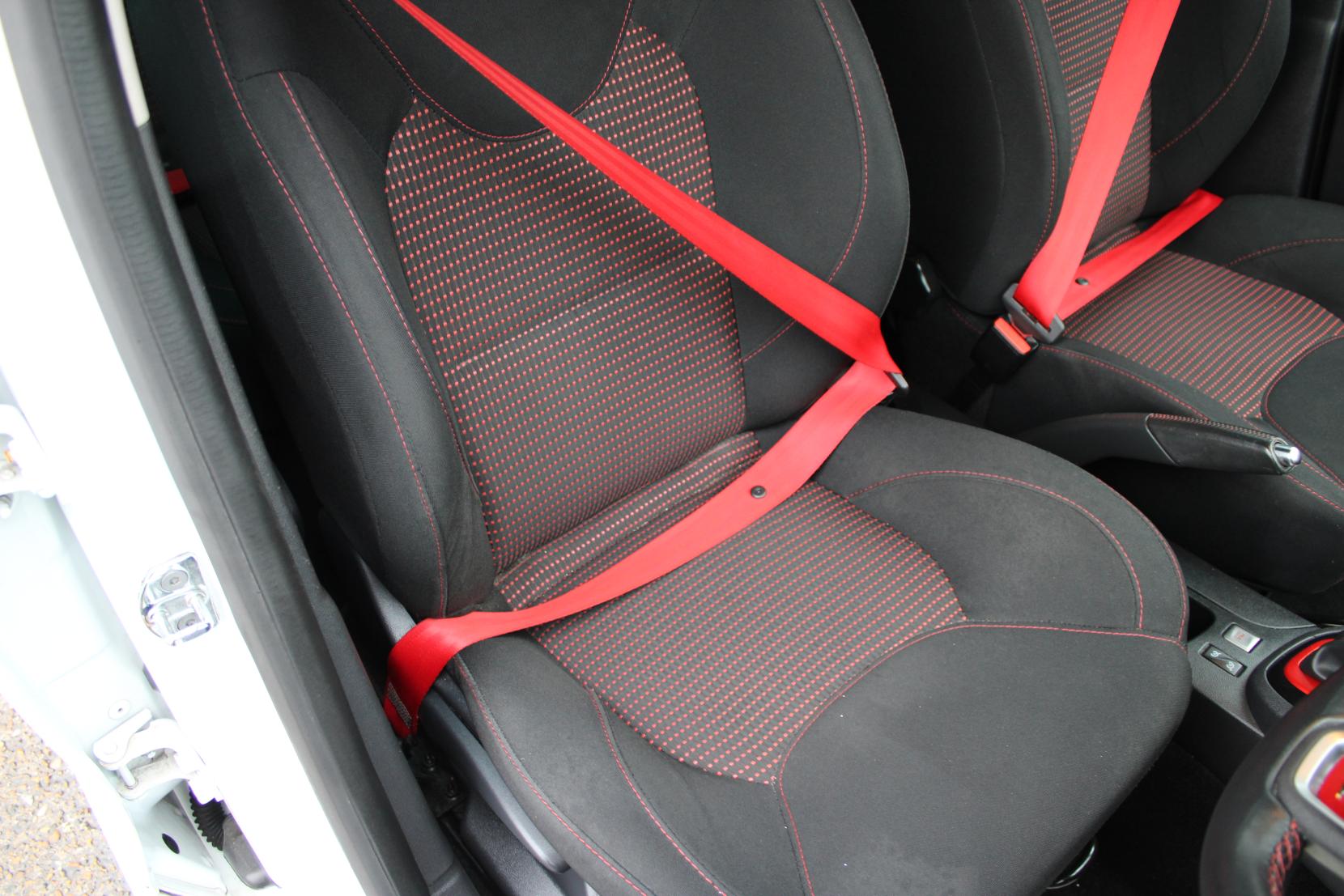 Renault Clio 1.6 TCe Renaultsport Nav Hatchback 5dr Petrol Auto Euro 6 (200 ps)