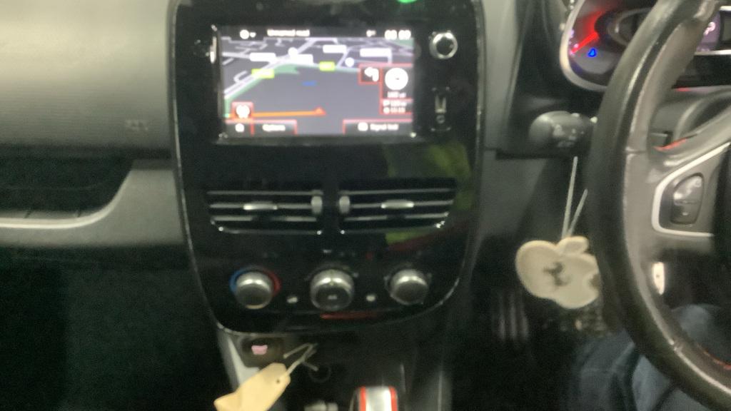 Renault Clio 1.6 TCe Renaultsport Nav Hatchback 5dr Petrol Auto Euro 6 (200 ps)