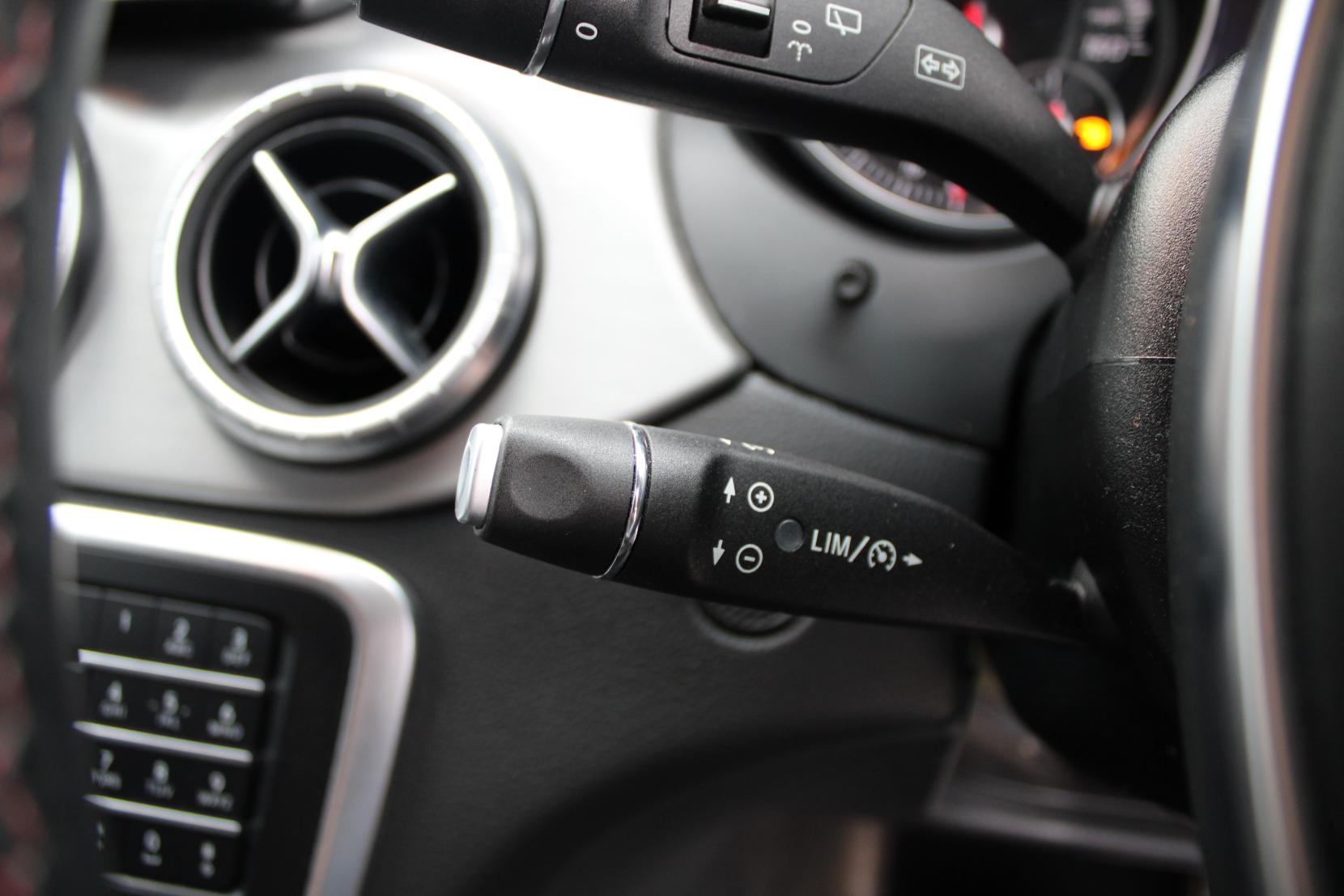 Mercedes-Benz CLA 2.1 CLA200d AMG Line