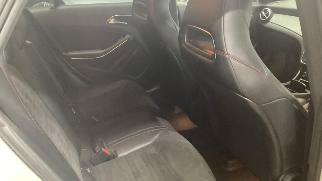 Mercedes-Benz CLA 2.1 CLA200d AMG Line