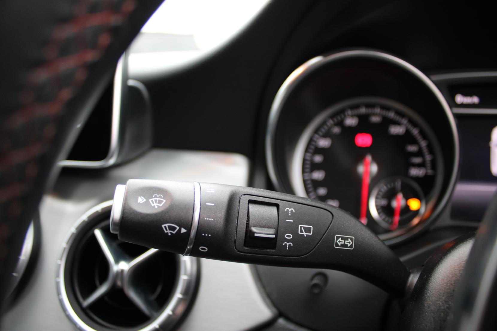 Mercedes-Benz CLA 2.1 CLA200d AMG Line