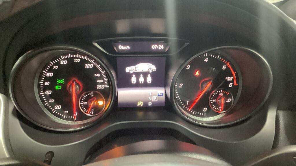Mercedes-Benz CLA 2.1 CLA200d AMG Line