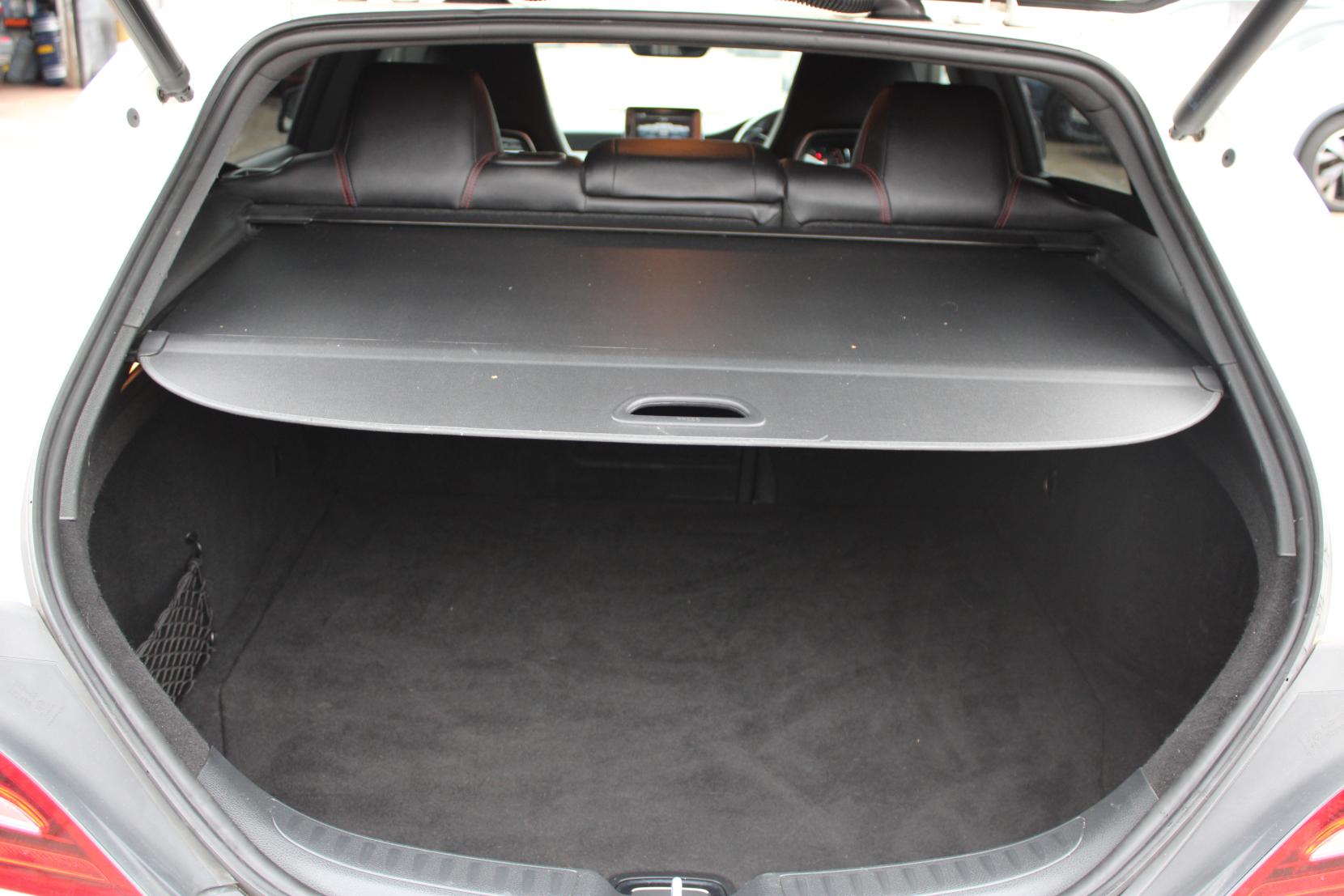 Mercedes-Benz CLA 2.1 CLA200d AMG Line