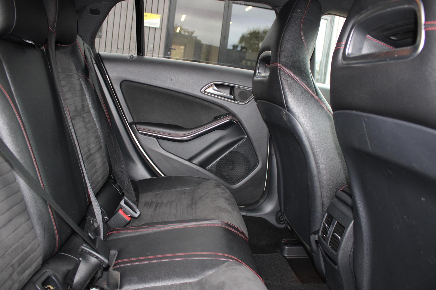 Mercedes-Benz CLA 2.1 CLA200d AMG Line