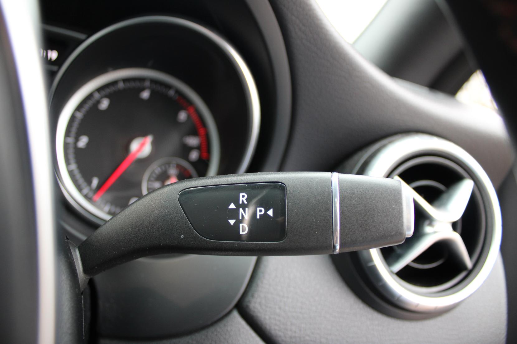 Mercedes-Benz CLA 2.1 CLA200d AMG Line