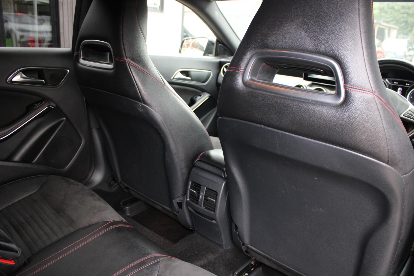 Mercedes-Benz CLA 2.1 CLA200d AMG Line