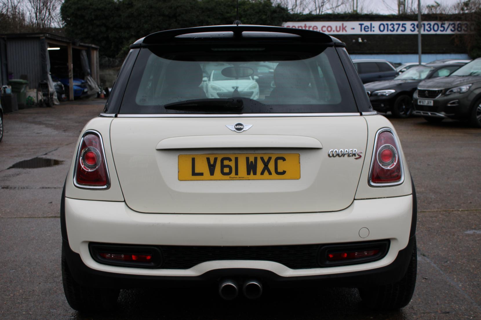 MINI Hatch 1.6 Cooper S Hatchback 3dr Petrol Manual Euro 5 (s/s) (184 ps)