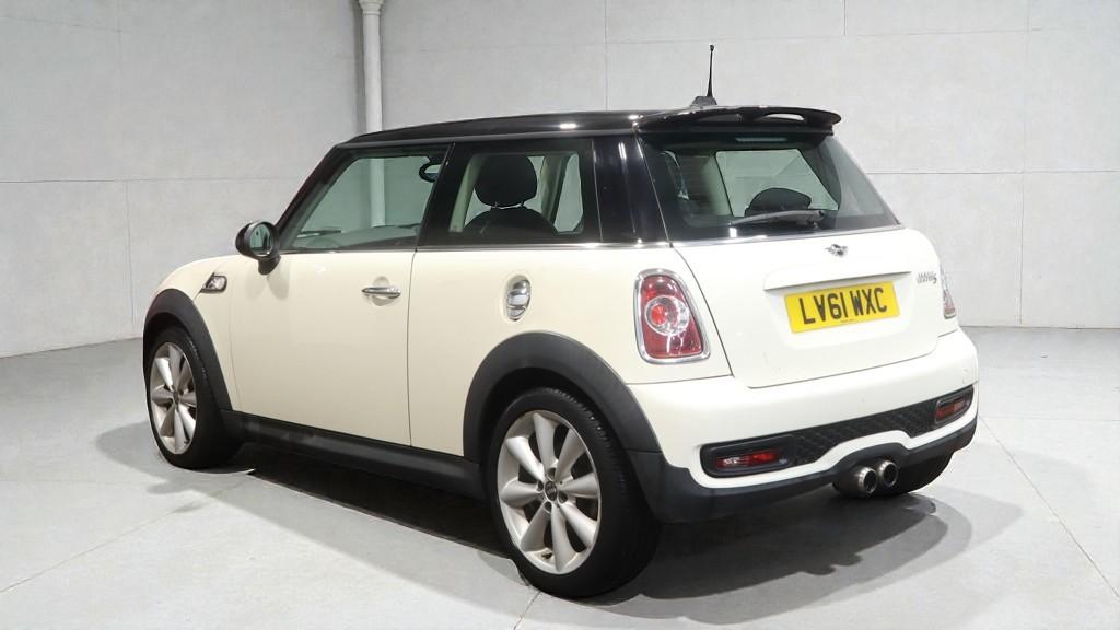 MINI Hatch 1.6 Cooper S Hatchback 3dr Petrol Manual Euro 5 (s/s) (184 ps)