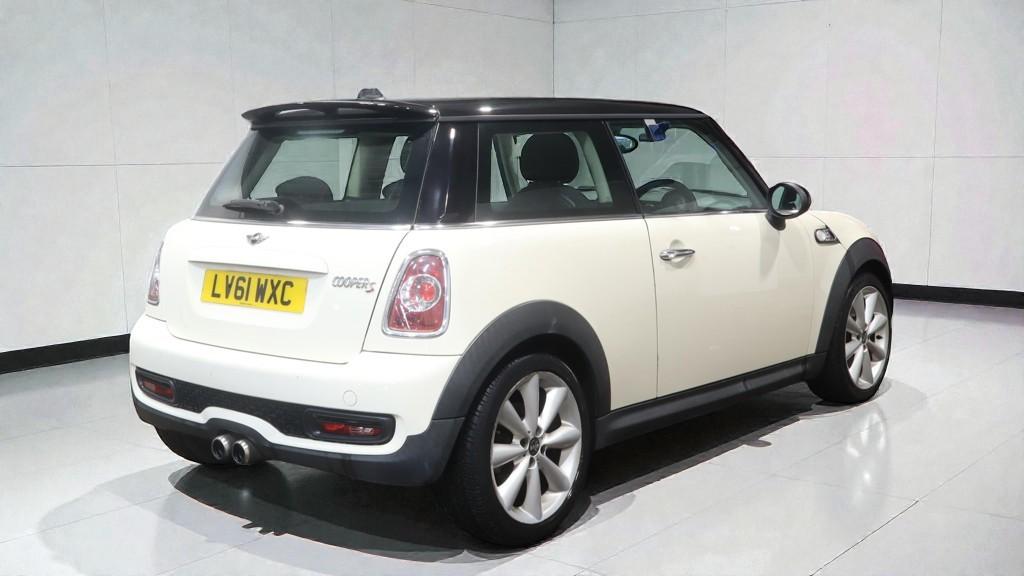 MINI Hatch 1.6 Cooper S Hatchback 3dr Petrol Manual Euro 5 (s/s) (184 ps)