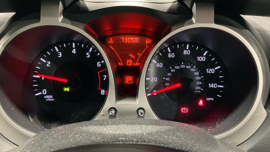 Nissan Juke 1.6 Shiro SUV 5dr Petrol CVT Euro 5 (117 ps)