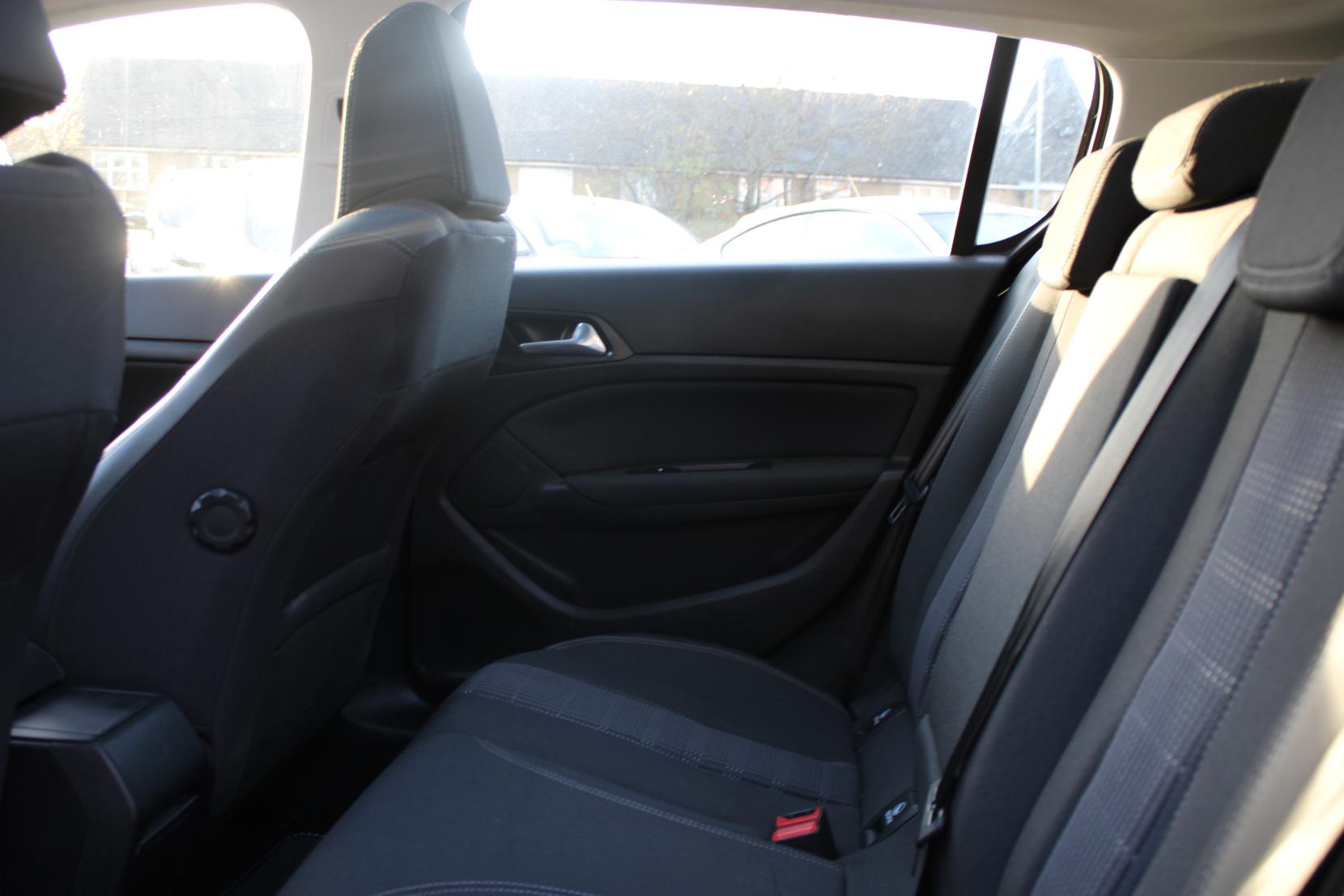 Peugeot 308 1.2 PureTech GPF Allure Hatchback 5dr Petrol Manual Euro 6 (s/s) (130 ps)