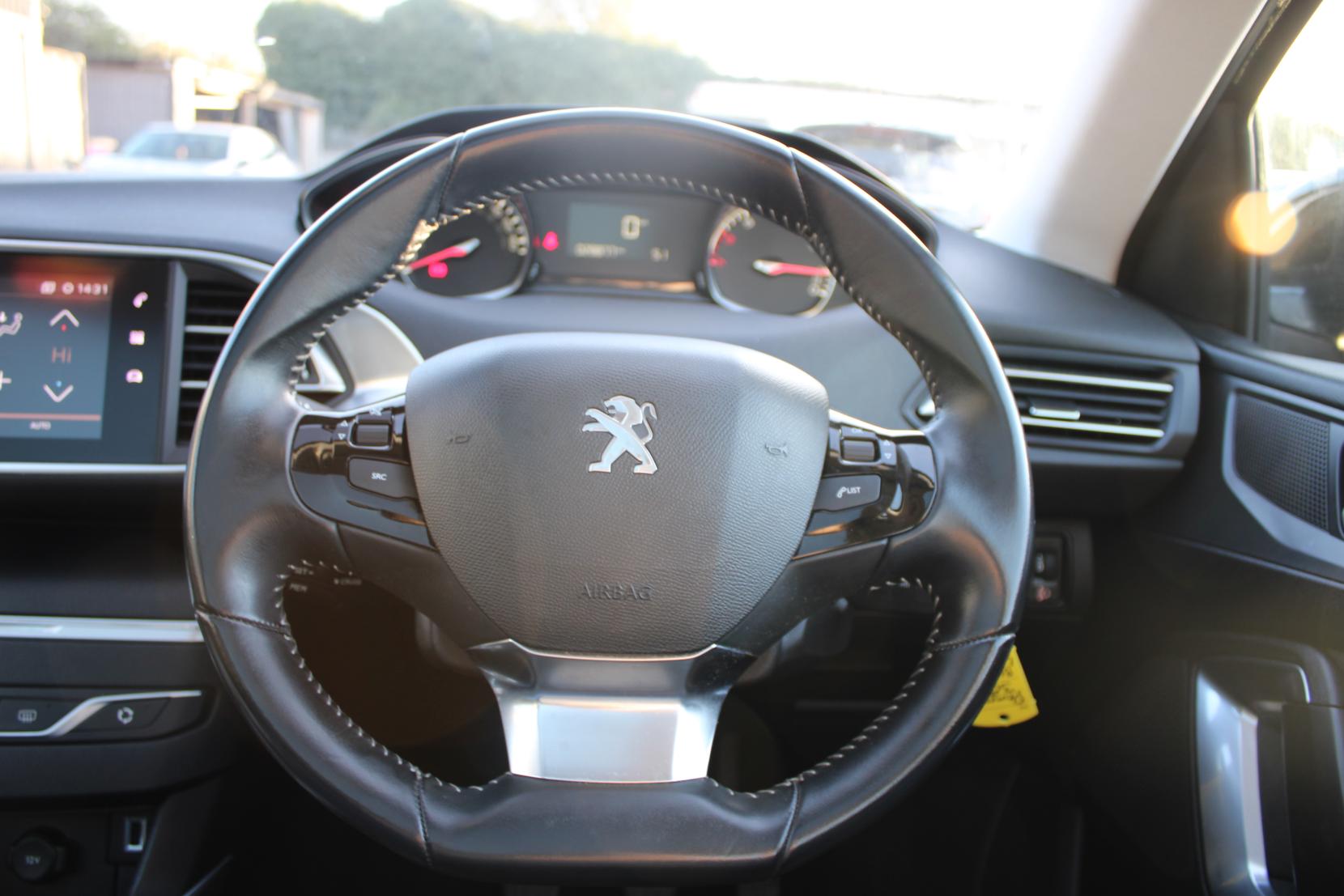 Peugeot 308 1.2 PureTech GPF Allure Hatchback 5dr Petrol Manual Euro 6 (s/s) (130 ps)