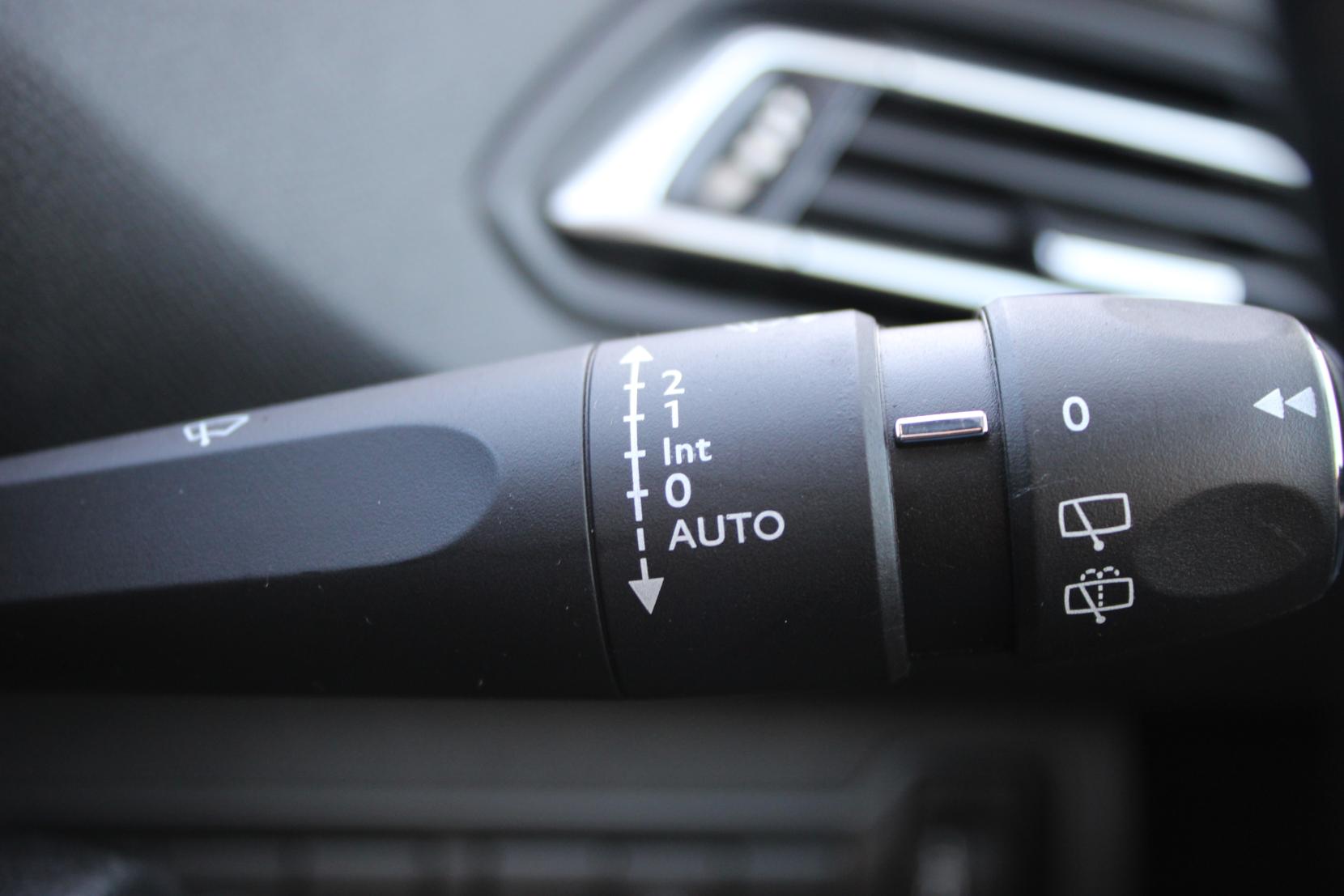 Peugeot 308 1.2 PureTech GPF Allure Hatchback 5dr Petrol Manual Euro 6 (s/s) (130 ps)