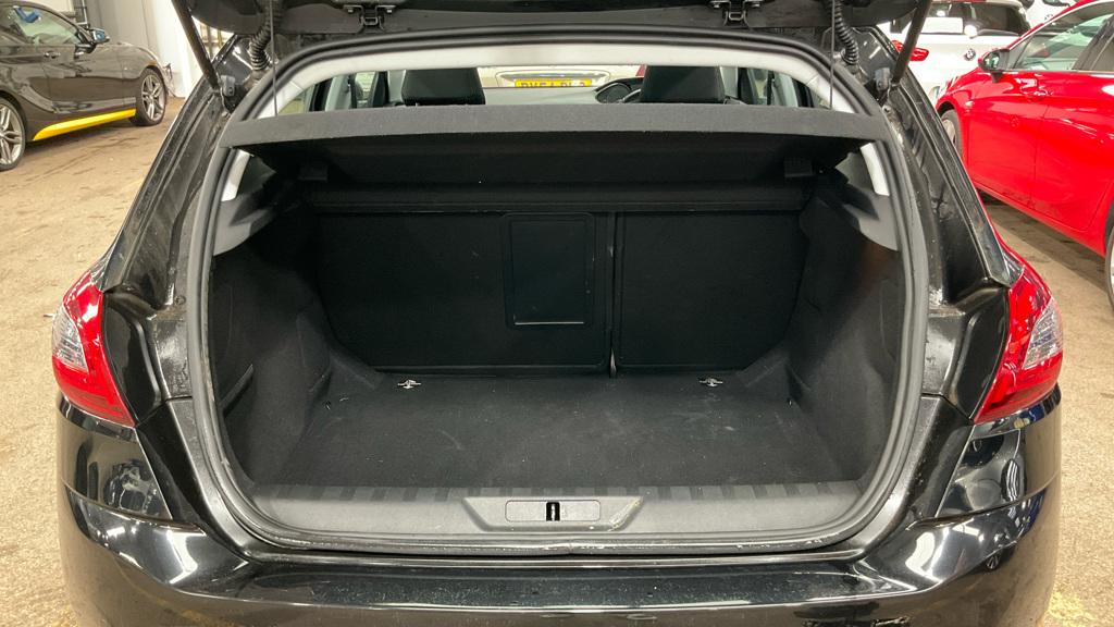 Peugeot 308 1.2 PureTech GPF Allure Hatchback 5dr Petrol Manual Euro 6 (s/s) (130 ps)