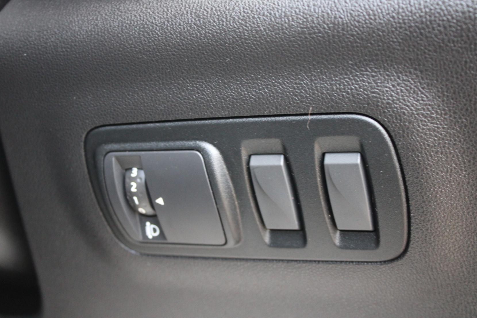 Renault Kadjar 1.2 TCe Dynamique Nav SUV 5dr Petrol Manual Euro 6 (s/s) (130 ps)