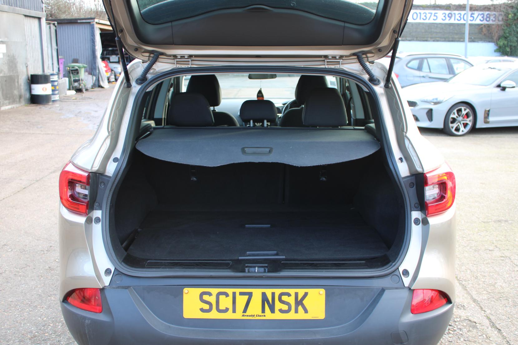 Renault Kadjar 1.2 TCe Dynamique Nav SUV 5dr Petrol Manual Euro 6 (s/s) (130 ps)