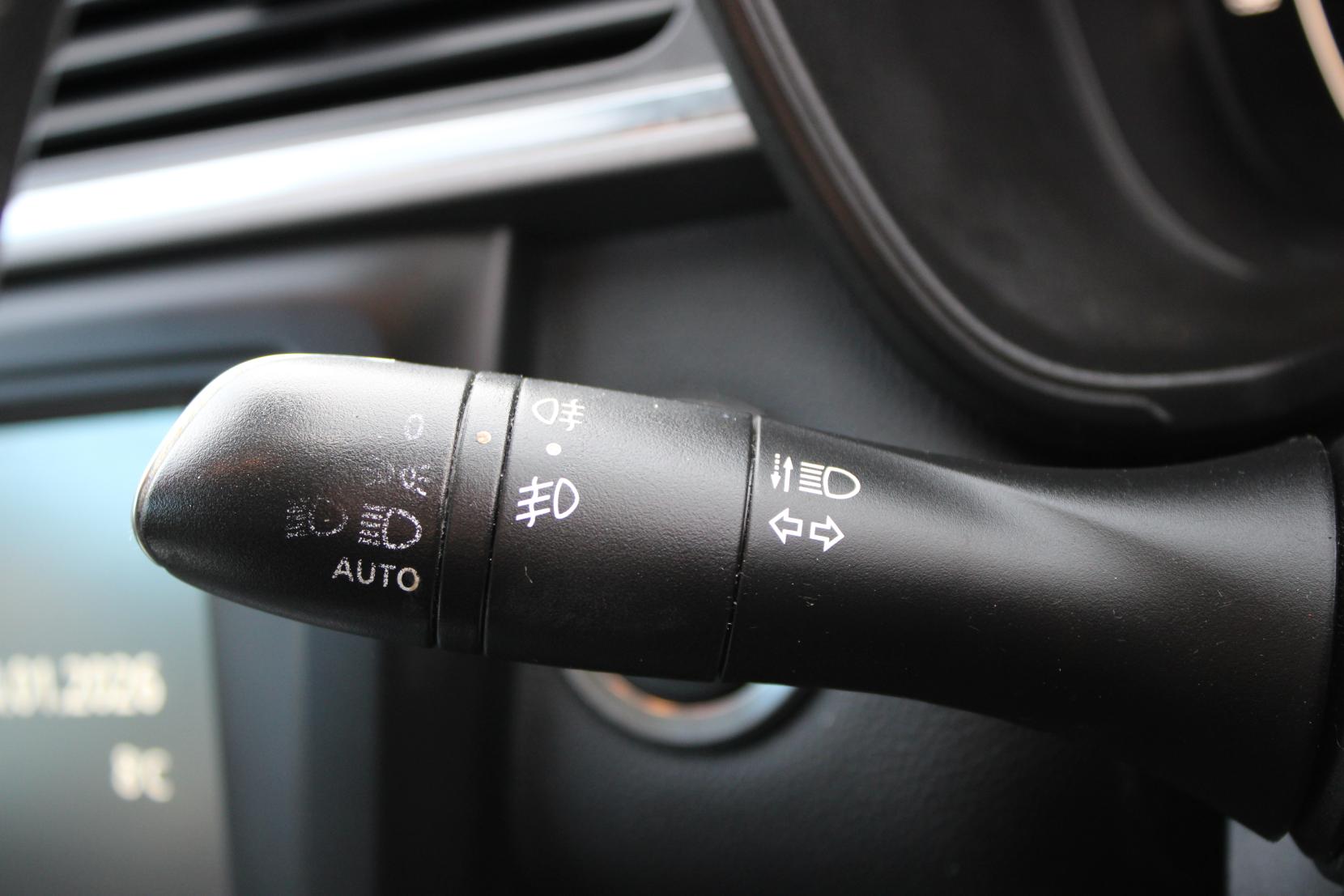 Renault Kadjar 1.2 TCe Dynamique Nav SUV 5dr Petrol Manual Euro 6 (s/s) (130 ps)