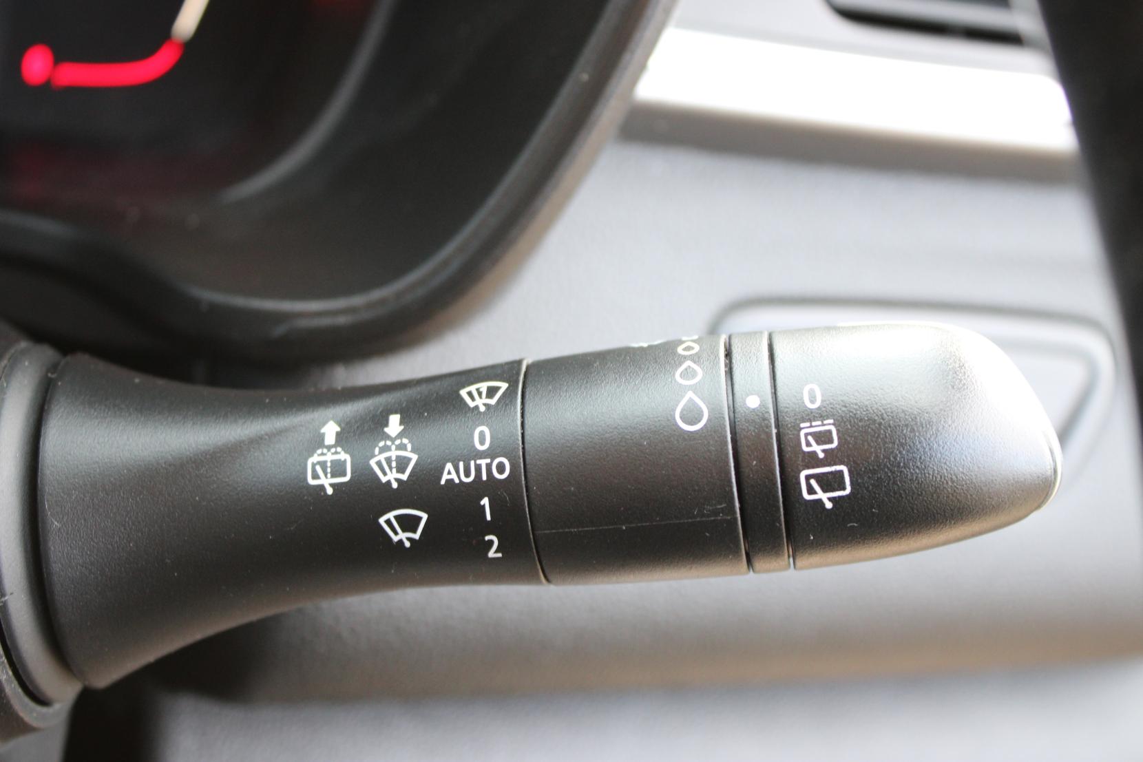 Renault Kadjar 1.2 TCe Dynamique Nav SUV 5dr Petrol Manual Euro 6 (s/s) (130 ps)