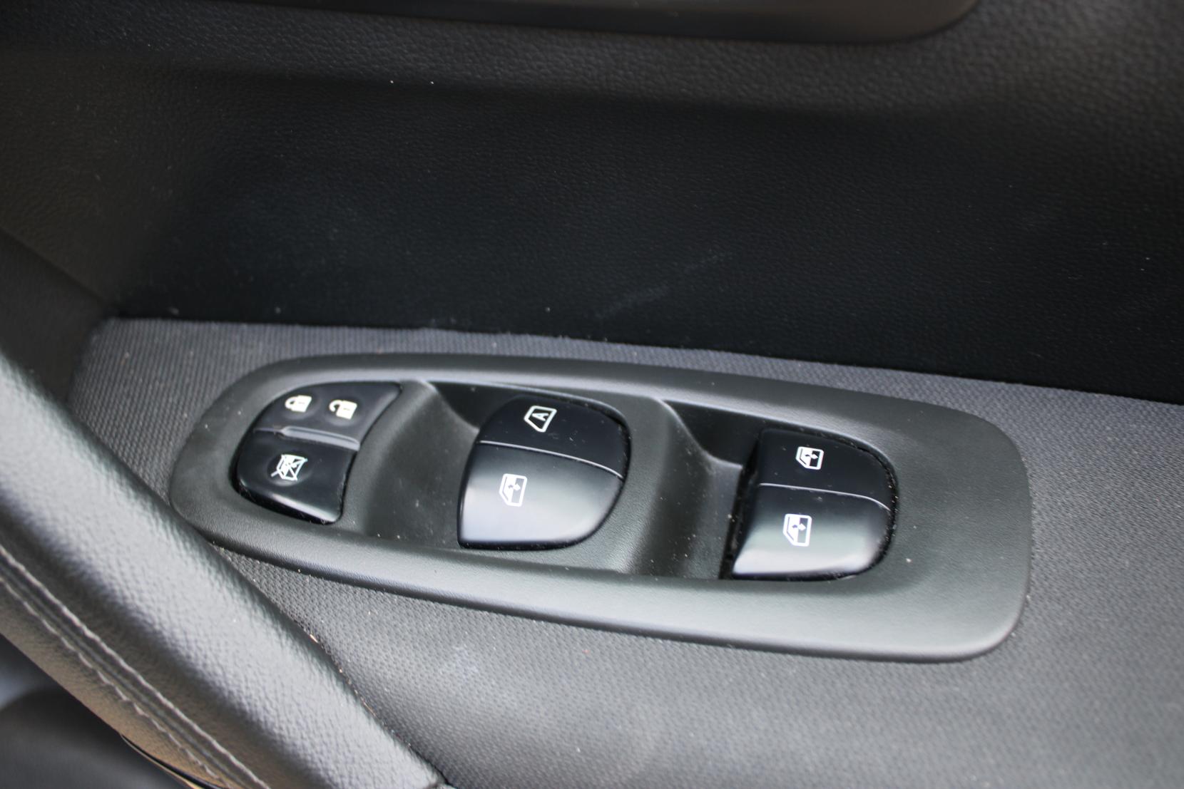 Renault Kadjar 1.2 TCe Dynamique Nav SUV 5dr Petrol Manual Euro 6 (s/s) (130 ps)