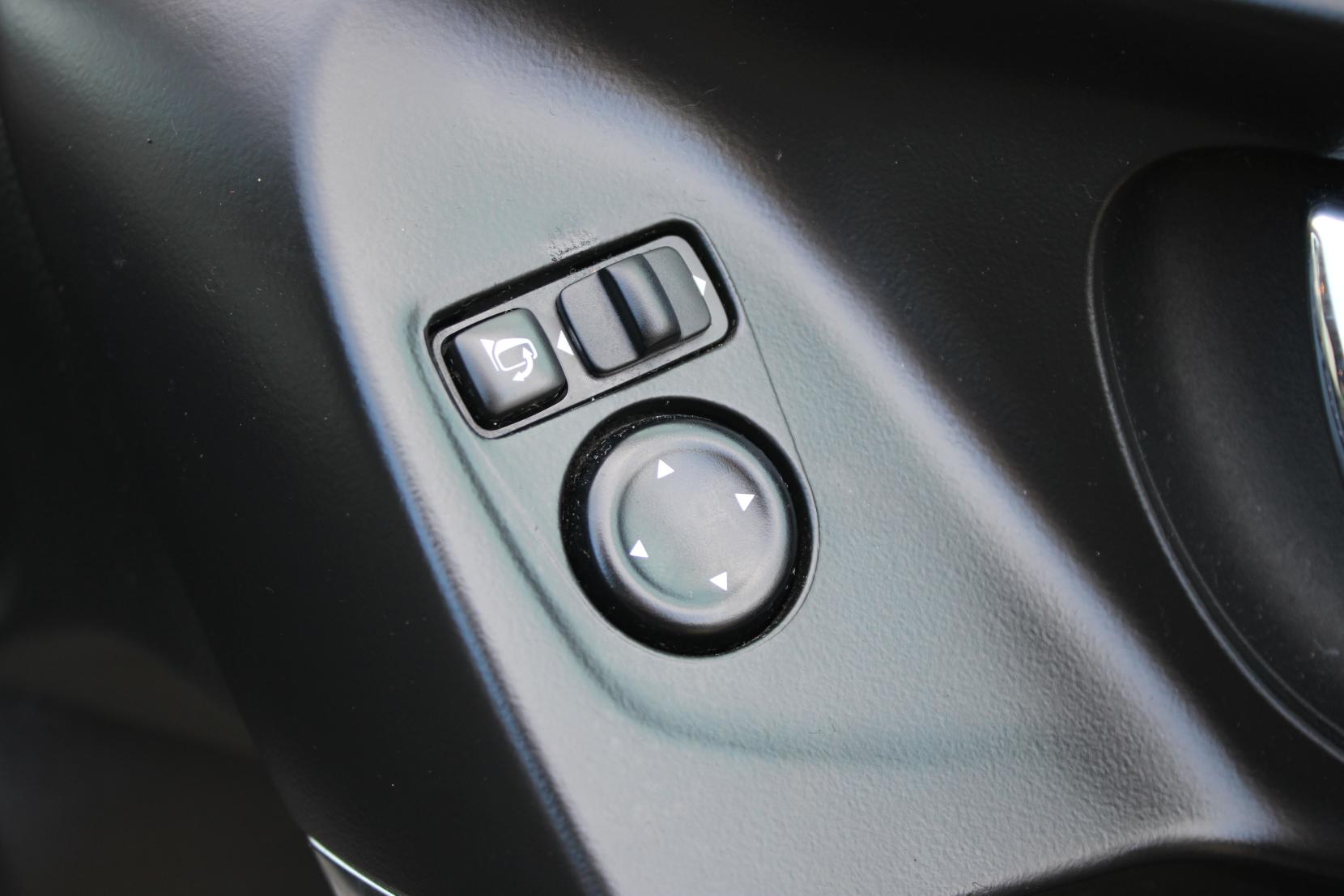 Renault Kadjar 1.2 TCe Dynamique Nav SUV 5dr Petrol Manual Euro 6 (s/s) (130 ps)