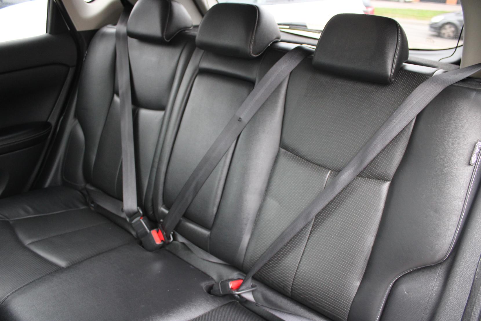 Nissan Pulsar 1.2 DIG-T Tekna Hatchback 5dr Petrol XTRON Euro 5 (s/s) Euro 5 (115 ps)