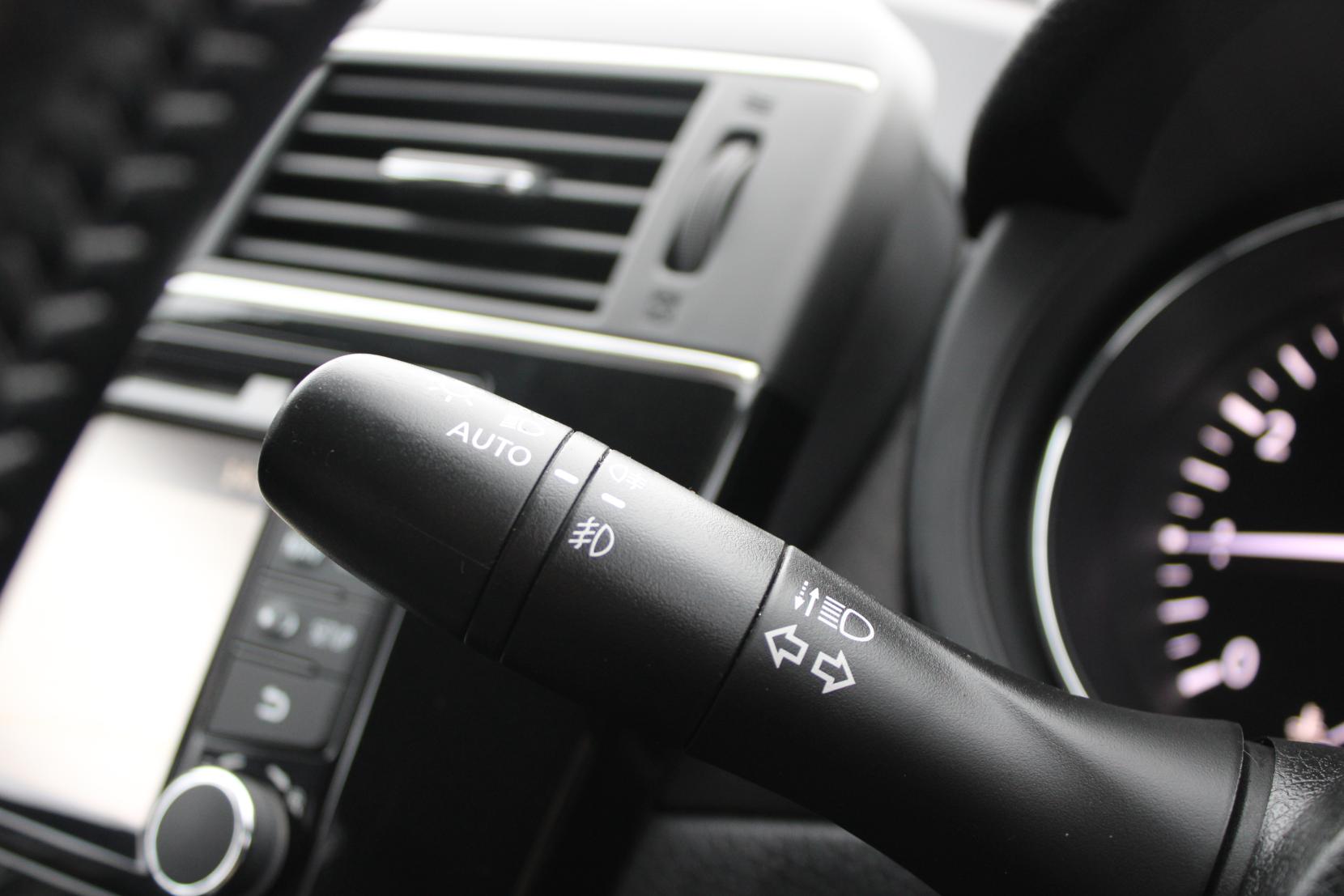 Nissan Pulsar 1.2 DIG-T Tekna Hatchback 5dr Petrol XTRON Euro 5 (s/s) Euro 5 (115 ps)