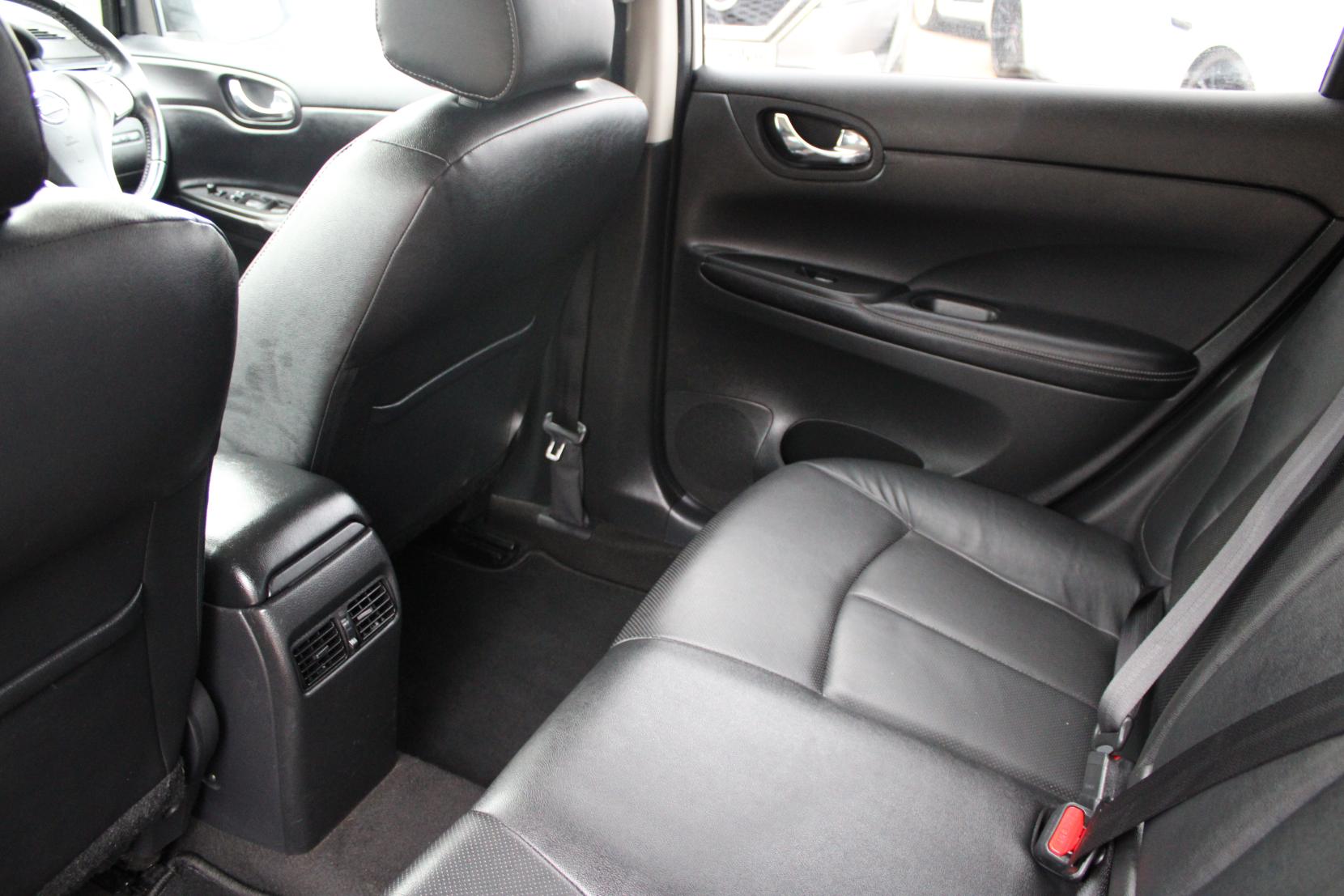 Nissan Pulsar 1.2 DIG-T Tekna Hatchback 5dr Petrol XTRON Euro 5 (s/s) Euro 5 (115 ps)