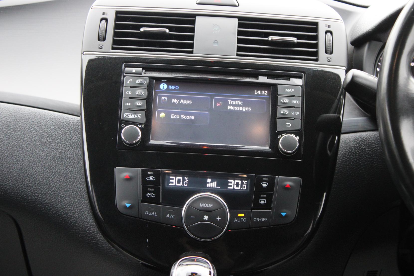 Nissan Pulsar 1.2 DIG-T Tekna Hatchback 5dr Petrol XTRON Euro 5 (s/s) Euro 5 (115 ps)