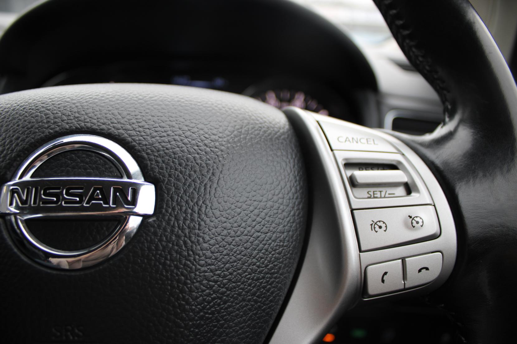 Nissan Pulsar 1.2 DIG-T Tekna Hatchback 5dr Petrol XTRON Euro 5 (s/s) Euro 5 (115 ps)