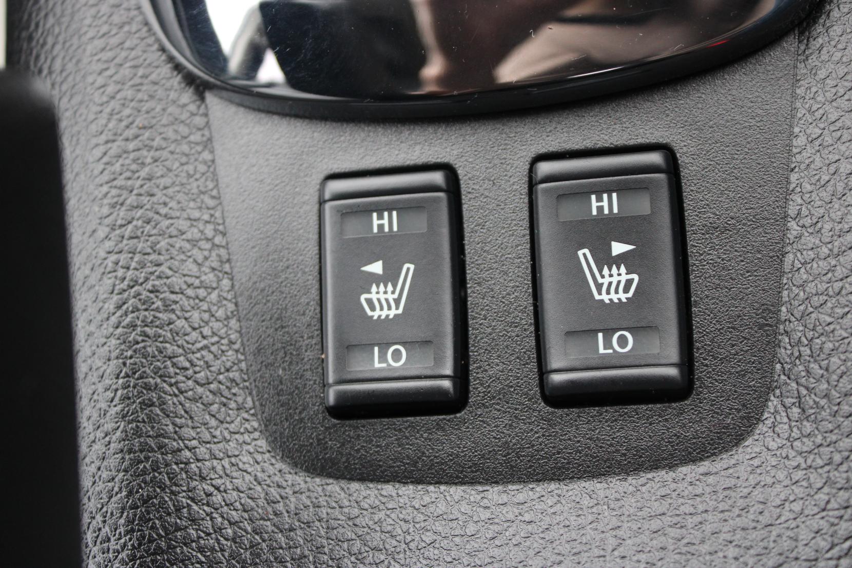 Nissan Pulsar 1.2 DIG-T Tekna Hatchback 5dr Petrol XTRON Euro 5 (s/s) Euro 5 (115 ps)