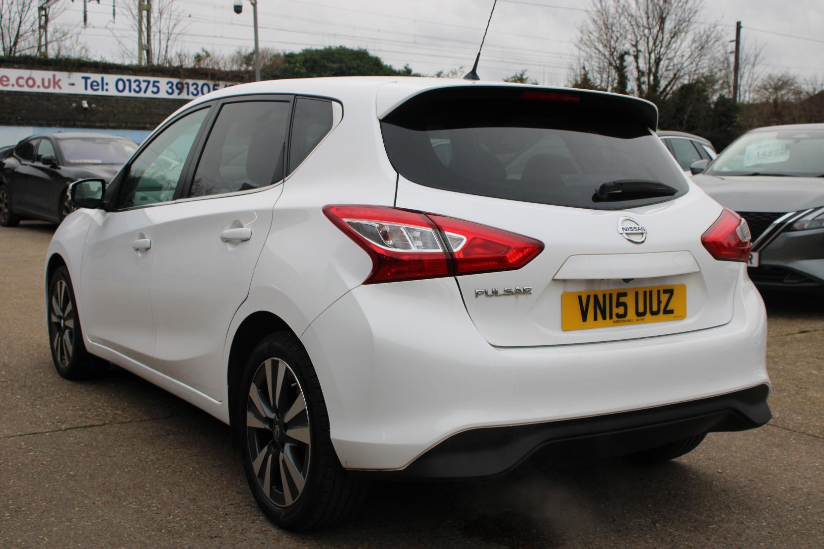 Nissan Pulsar 1.2 DIG-T Tekna Hatchback 5dr Petrol XTRON Euro 5 (s/s) Euro 5 (115 ps)