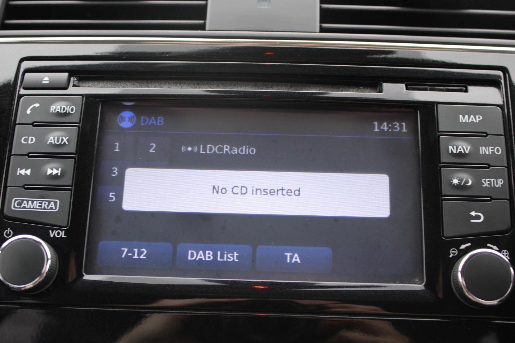 Nissan Pulsar 1.2 DIG-T Tekna Hatchback 5dr Petrol XTRON Euro 5 (s/s) Euro 5 (115 ps)