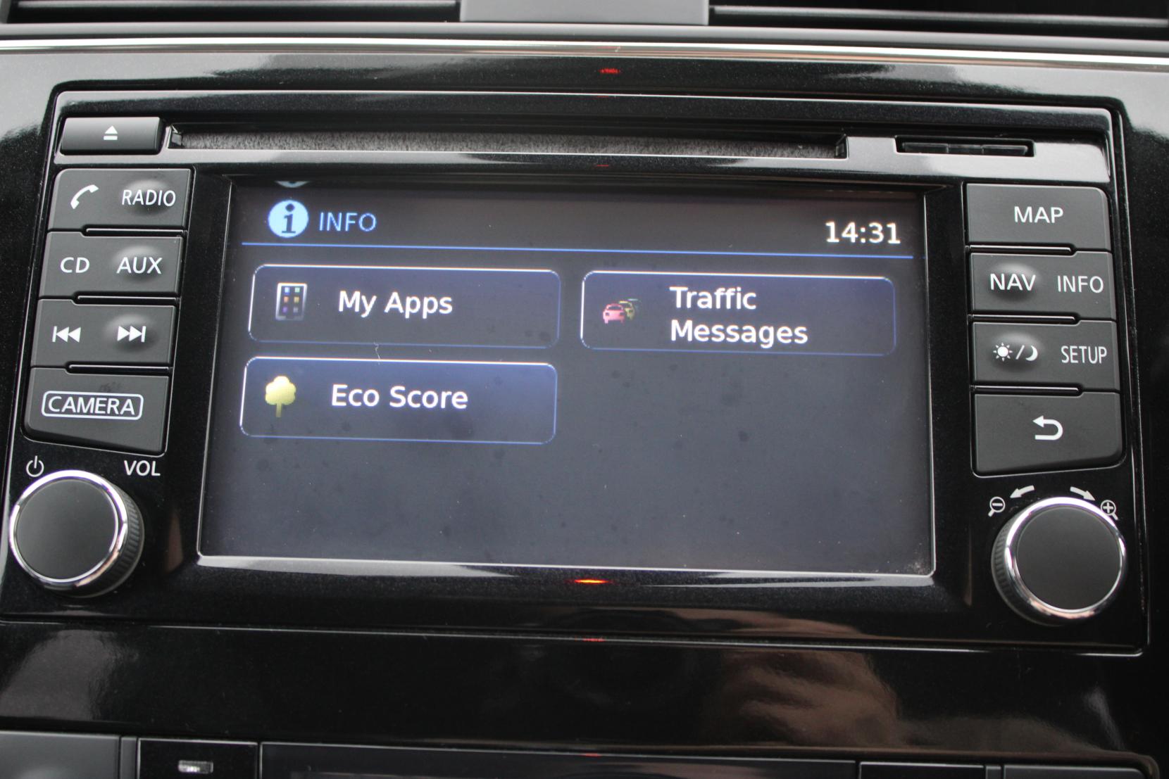 Nissan Pulsar 1.2 DIG-T Tekna Hatchback 5dr Petrol XTRON Euro 5 (s/s) Euro 5 (115 ps)