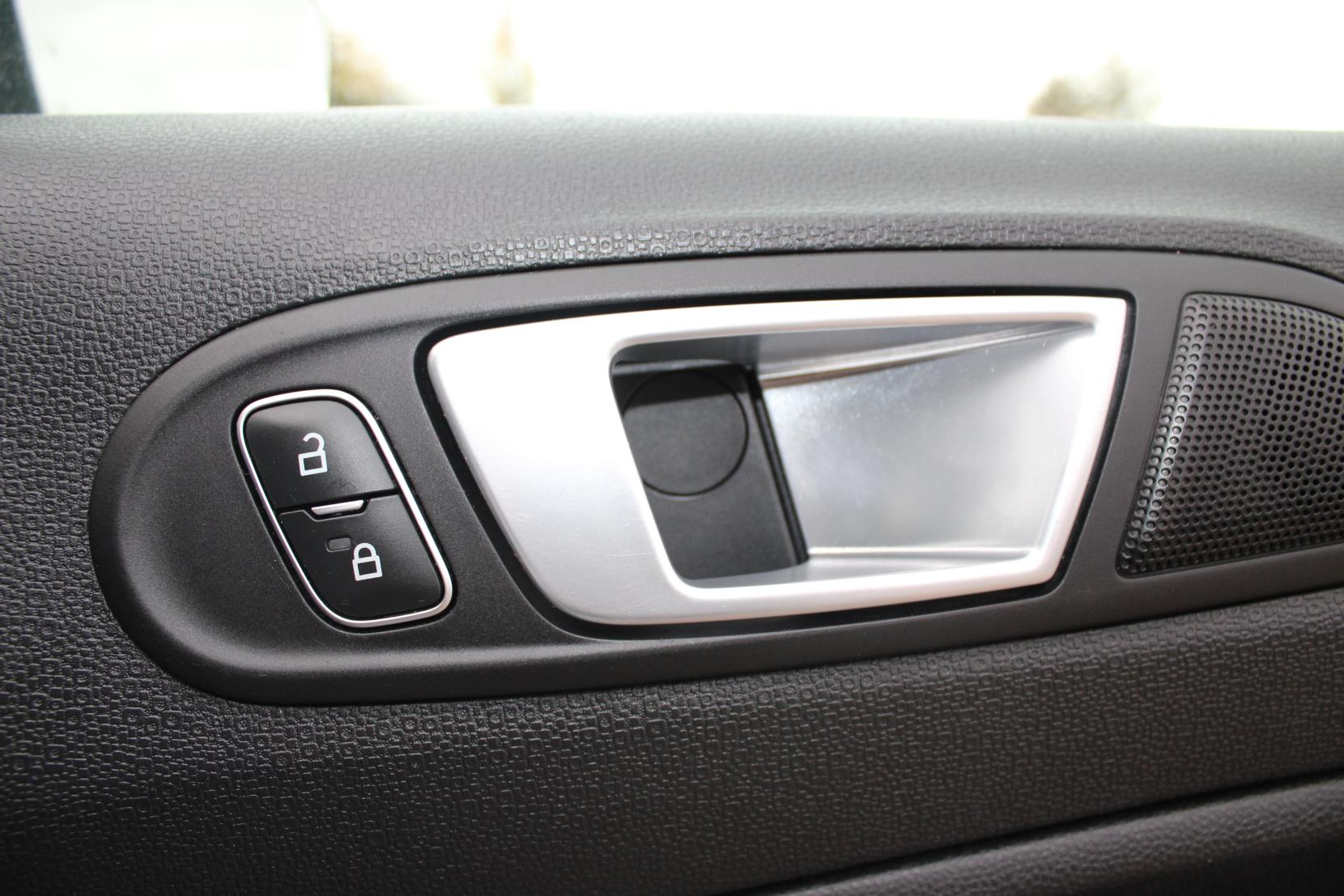 Ford EcoSport 1.0T EcoBoost ST-Line SUV 5dr Petrol Manual Euro 6 (s/s) (140 ps)