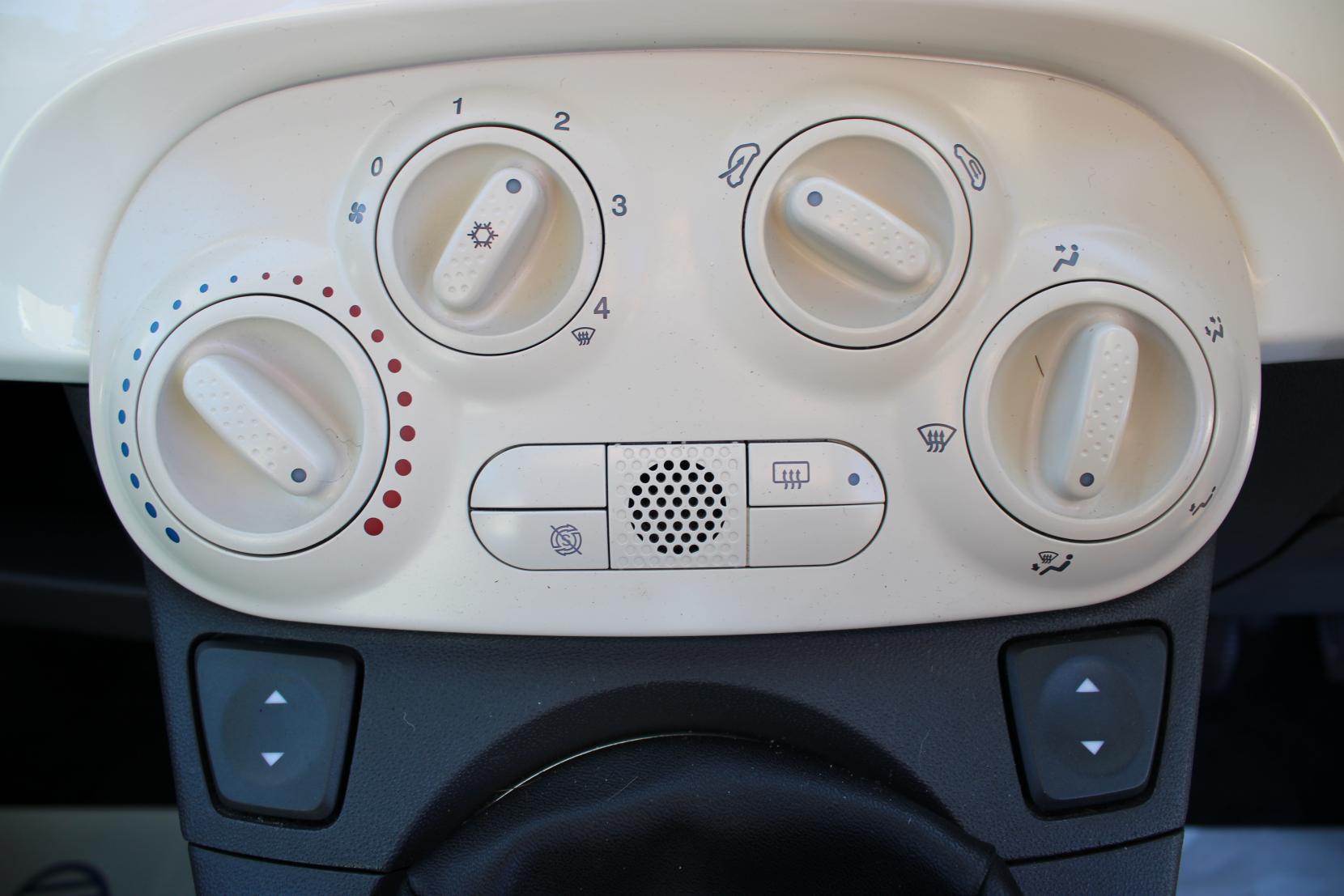 Fiat 500 1.2 Lounge Hatchback 3dr Petrol Manual Euro 5 (s/s) (69 bhp)