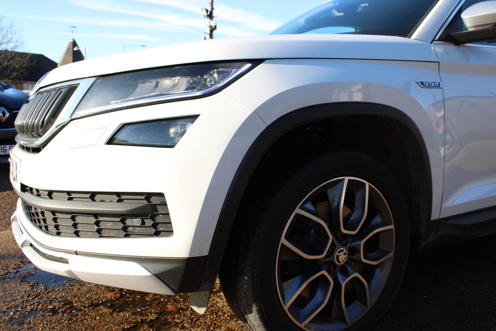 Skoda Kodiaq 2.0 TSI Scout SUV 5dr Petrol DSG 4WD Euro 6 (s/s) (7 Seat) (180 ps)