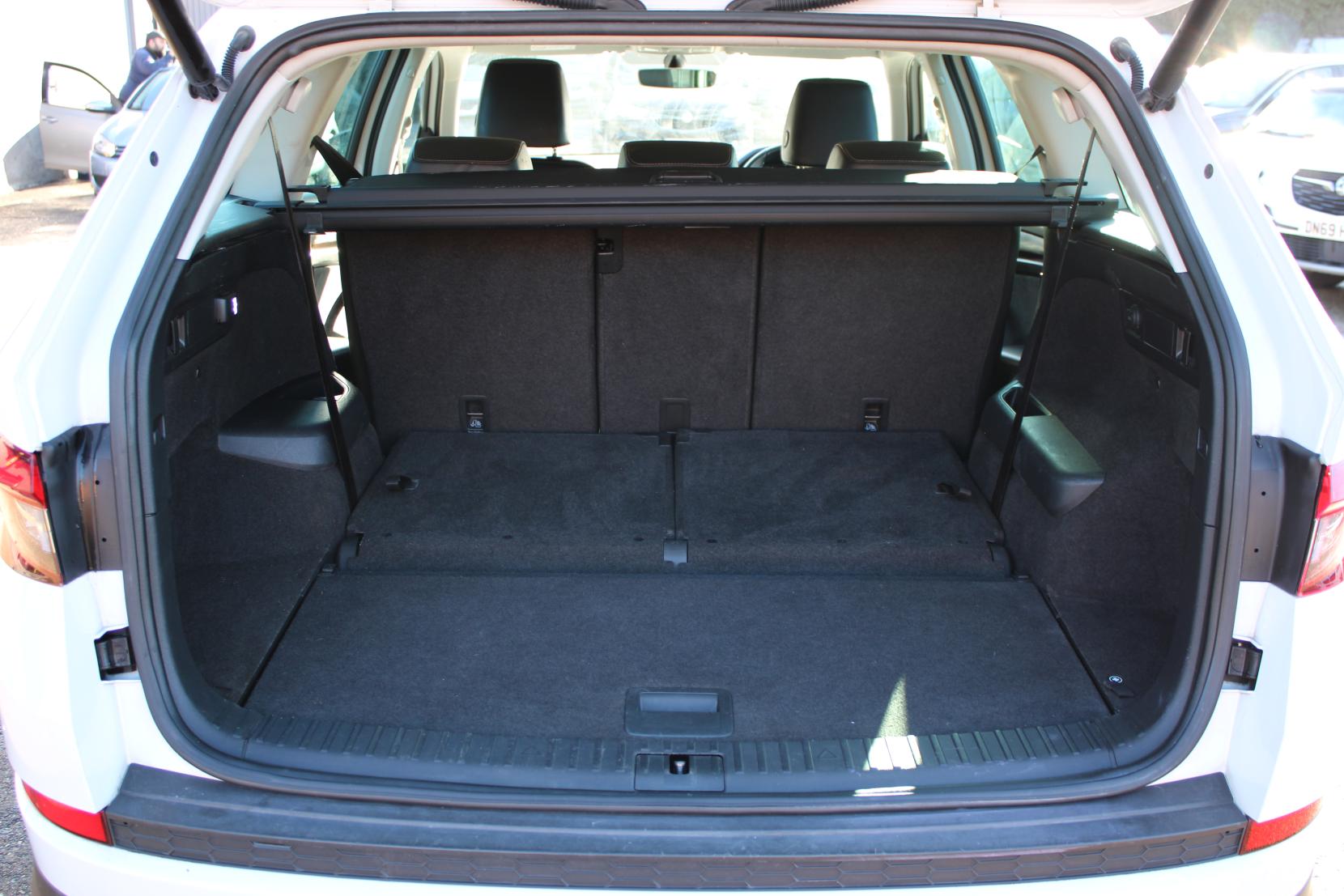 Skoda Kodiaq 2.0 TSI Scout SUV 5dr Petrol DSG 4WD Euro 6 (s/s) (7 Seat) (180 ps)