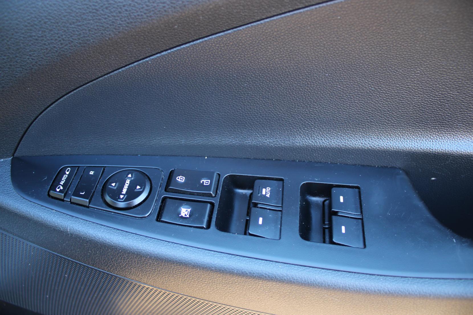 Hyundai TUCSON 1.6 GDi Blue Drive SE Nav SUV 5dr Petrol Manual Euro 6 (s/s) (132 ps)