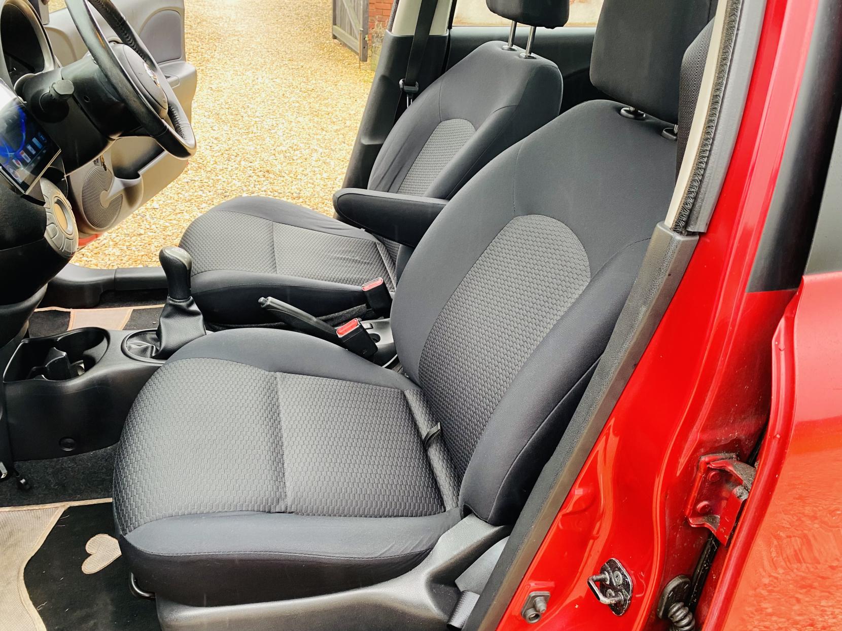 Nissan Micra 1.2 12V Tekna Hatchback 5dr Petrol Manual Euro 5 (80 ps)