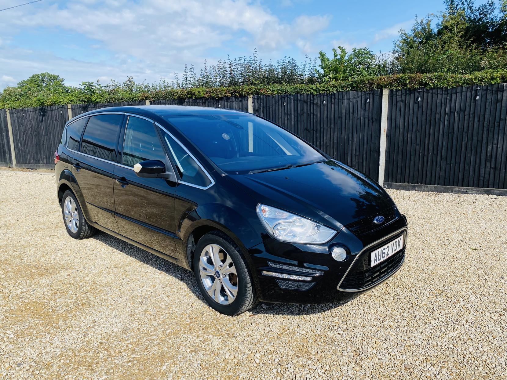 Ford S-Max 2.0 TDCi Titanium MPV 5dr Diesel Powershift Euro 5 (163 ps)