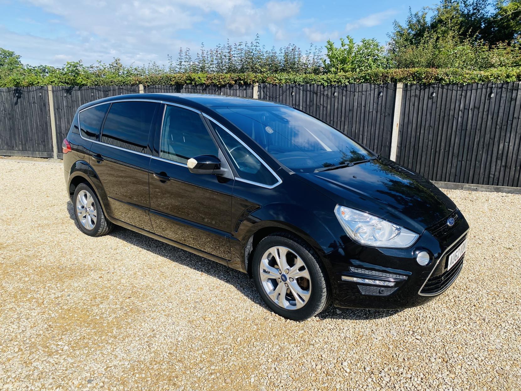Ford S-Max 2.0 TDCi Titanium MPV 5dr Diesel Powershift Euro 5 (163 ps)