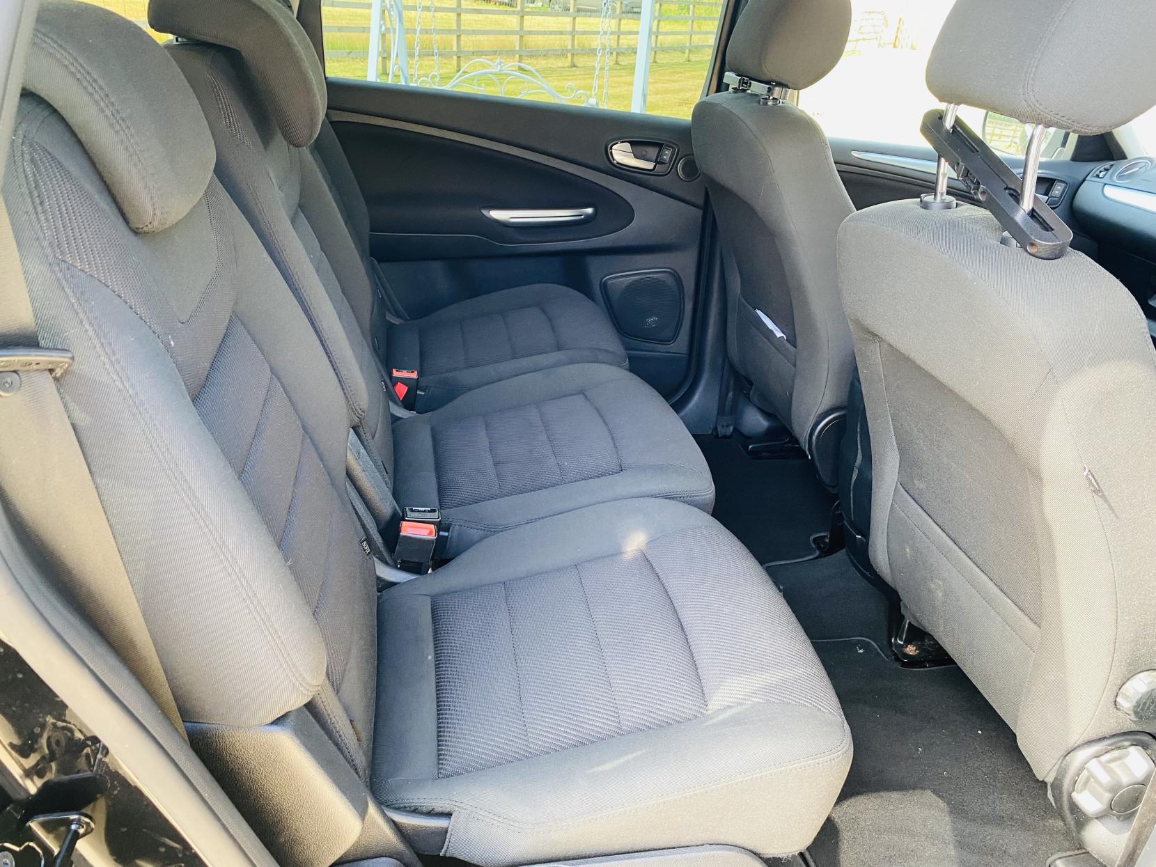 Ford S-Max 2.0 TDCi Titanium MPV 5dr Diesel Powershift Euro 5 (163 ps)