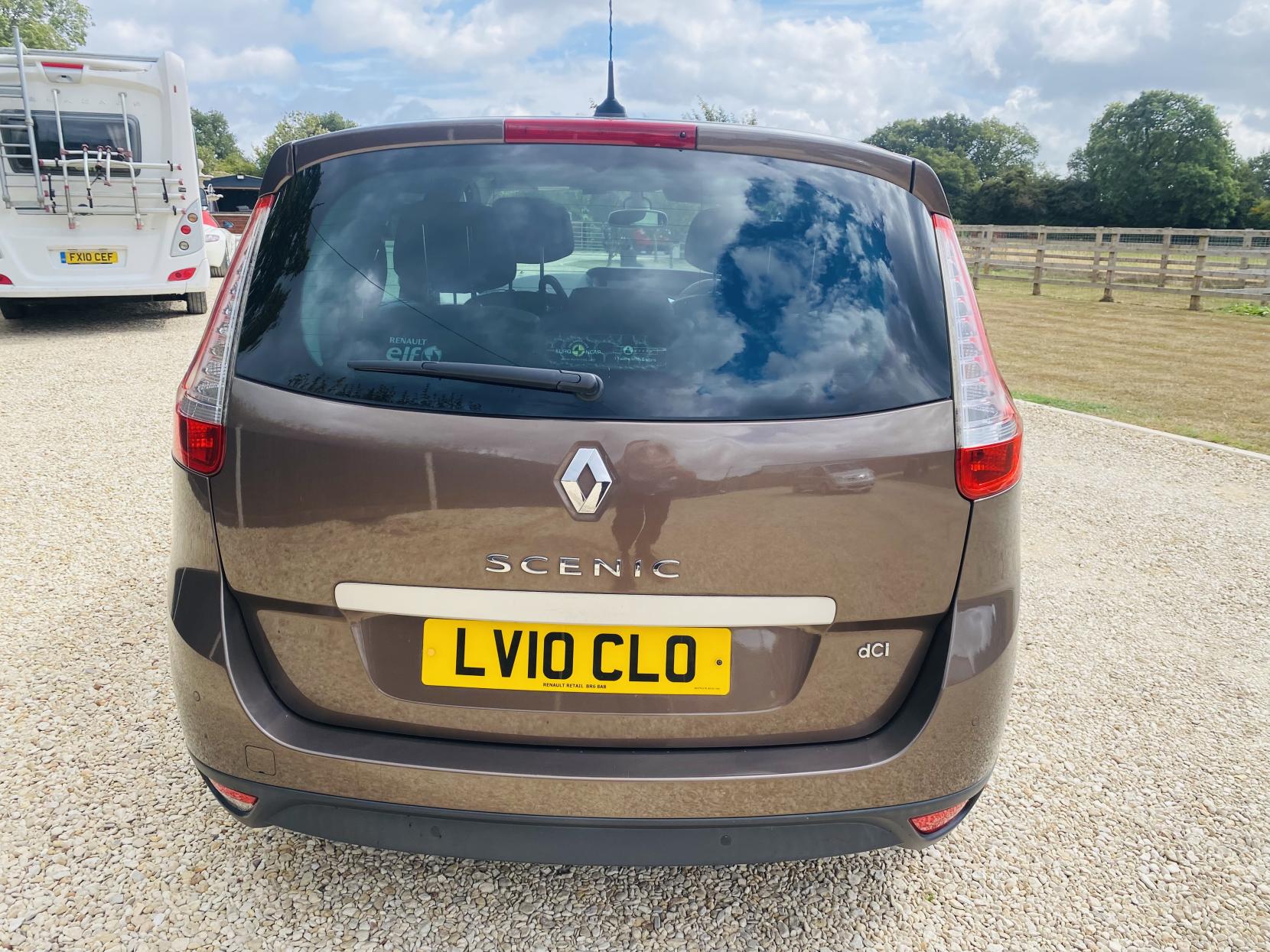 Renault Grand Scenic 2.0 dCi Privilege MPV 5dr Diesel Auto Euro 5 (150 ps)